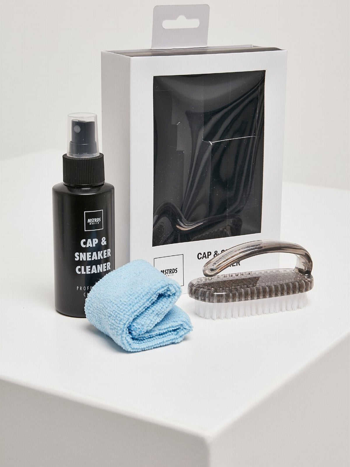 CAP AND SNEAKER CLEANER
