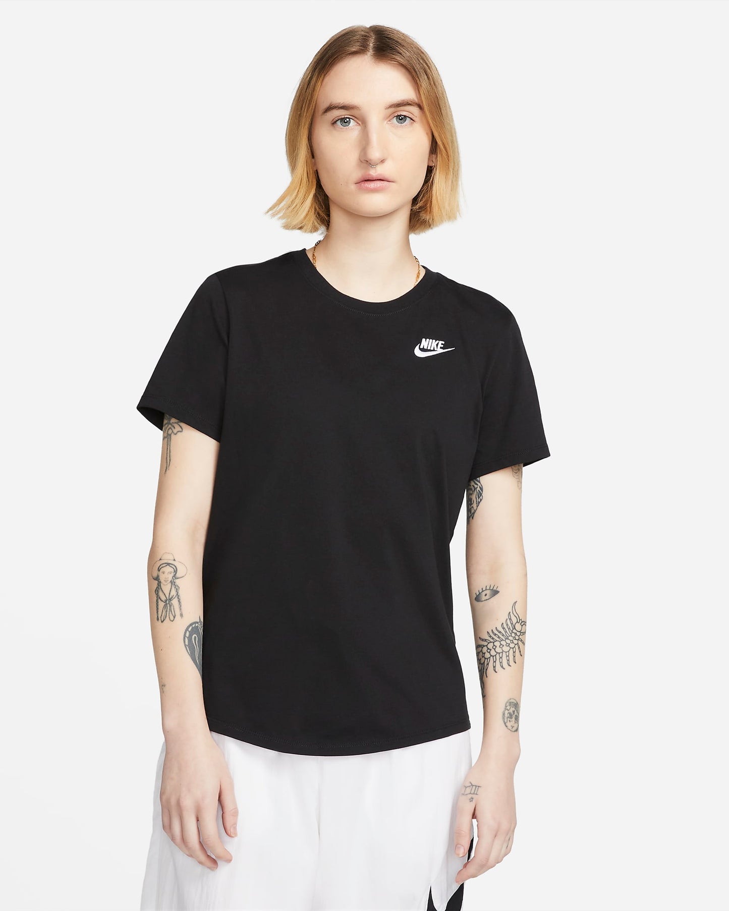 T-shirts Nike Sportswear Club Essentials