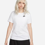 T-shirts Nike Sportswear Club Essentials