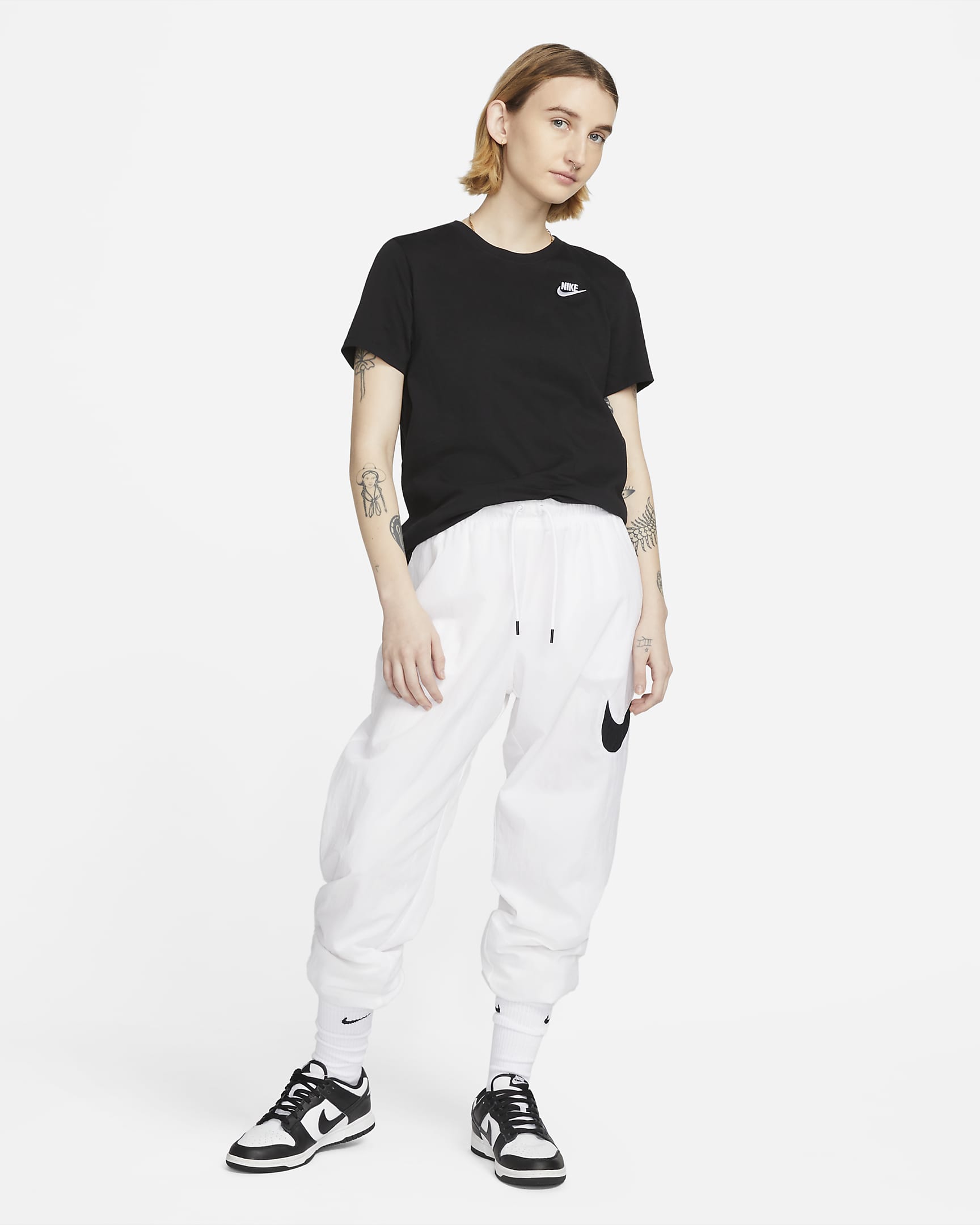 T-shirts Nike Sportswear Club Essentials