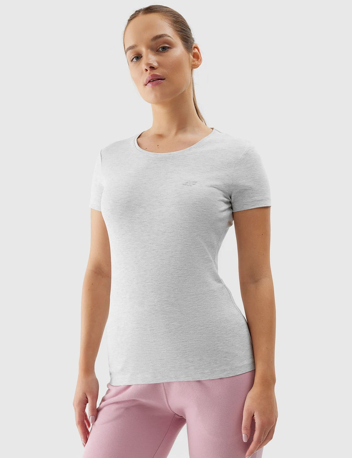 T-shirts de algodão básicas